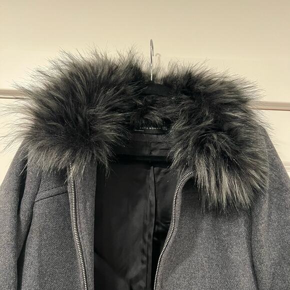 Zara Women's Grey Wool Jacket with Zipper and Faux Fur Collar Size M - Picture 6 of 12